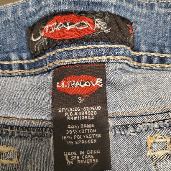 Jean Shorts Distressed Look Ultralove Women's junior Size 3 - Picture 4 of 4